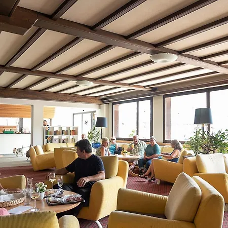 Hotel La Tgamona *